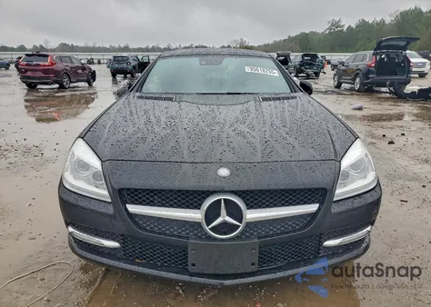 2013 Mercedes-Benz Slk 250 z USA, uszkodzony, nr VIN WDDPK4HA9DF054726